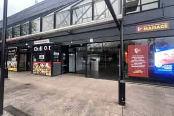 Turnkey Hair Salon or Retail Opportunity | 88m2