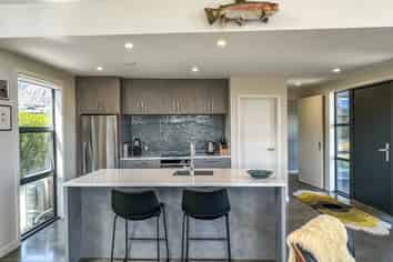 7 Falconer Rise, Jacks Point