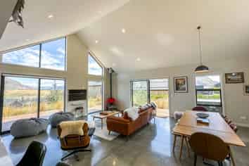 7 Falconer Rise, Jacks Point