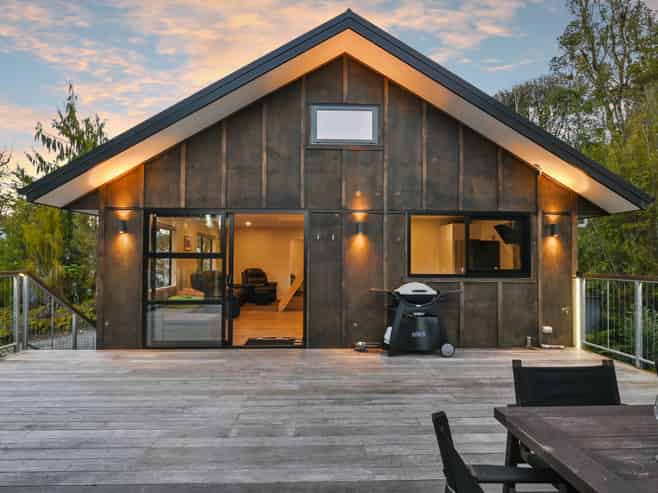 11 Brownlee Drive, Moana