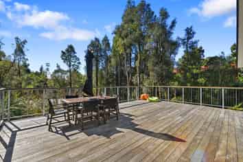 11 Brownlee Drive, Moana