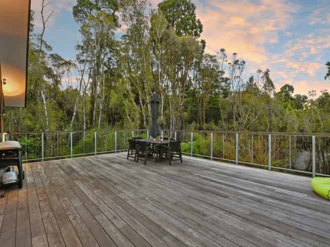 11 Brownlee Drive, Moana