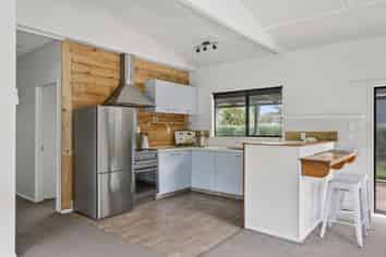 1/669 Wainui Road, Wainui