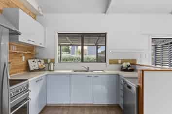 1/669 Wainui Road, Wainui