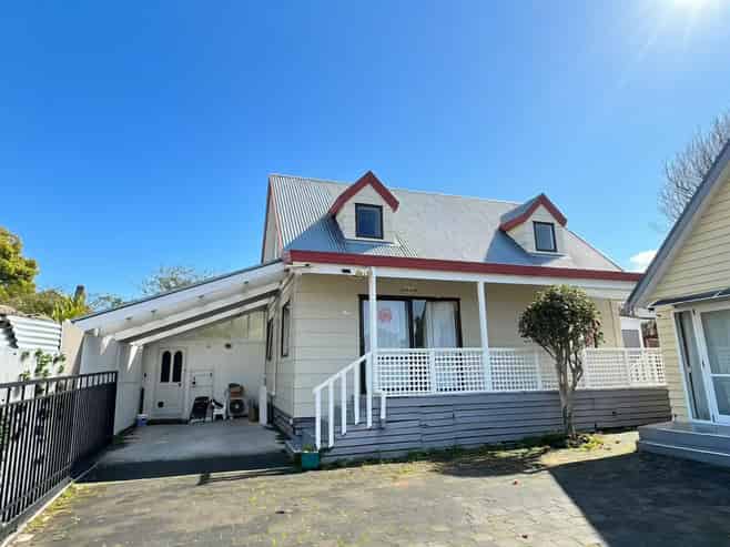 15A Sheppard Avenue, Mount Albert