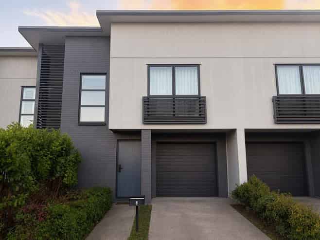 8 Gilbert Hall Way, Swanson