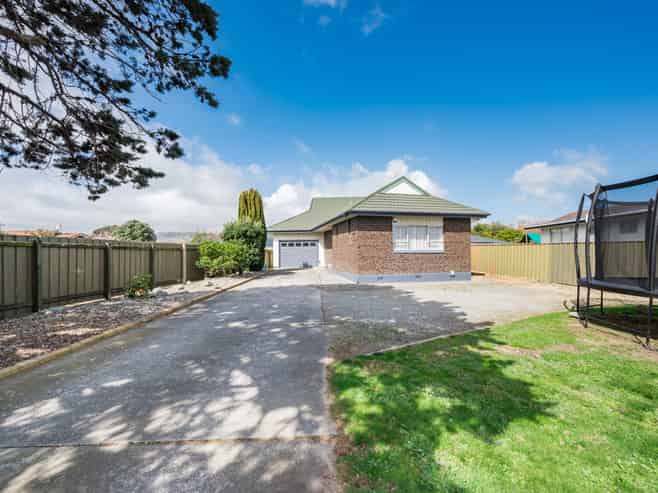 50 Walton Road, Paraparaumu Beach