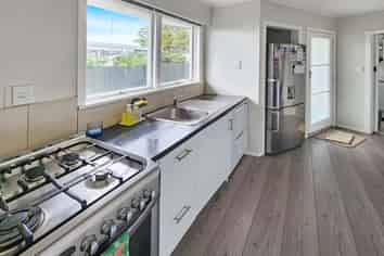 54 Parkway, Wainuiomata