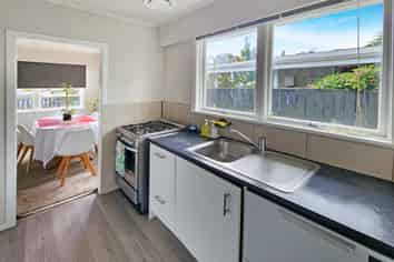 54 Parkway, Wainuiomata
