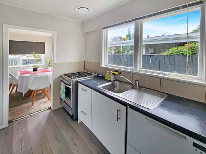 54 Parkway, Wainuiomata