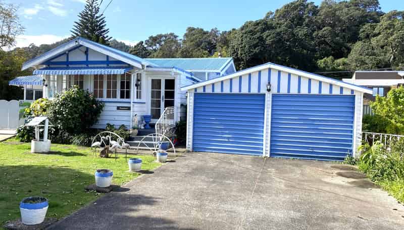 6 Tatahi Street, Coromandel