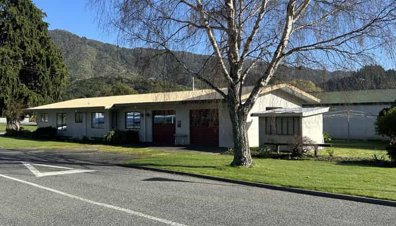 12 Nelson Square, Picton