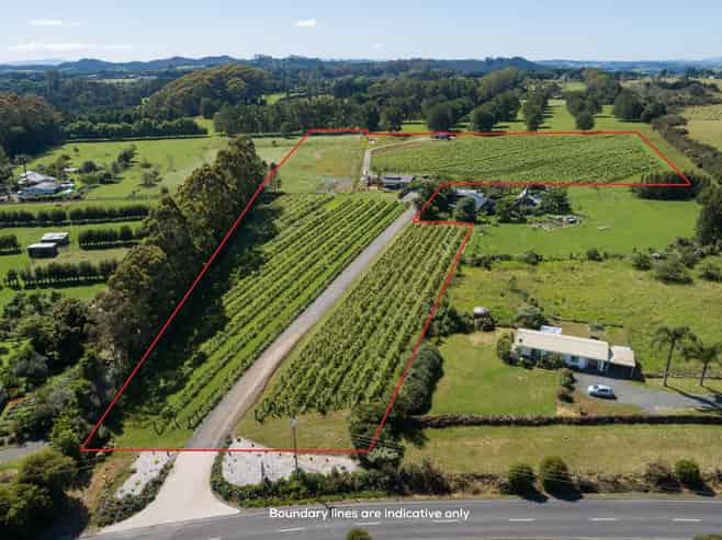 BOUTIQUE VINEYARD, RESTAURANT & CELLAR DOOR
