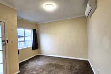 2/13 Faulke Ave, Wainuiomata