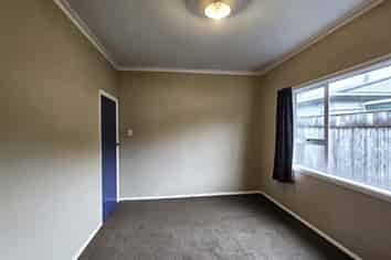2/13 Faulke Ave, Wainuiomata
