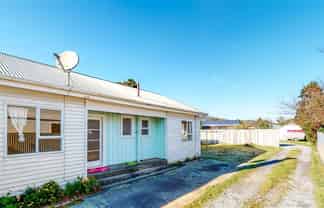 2/13 Faulke Ave, Wainuiomata