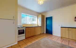 2/13 Faulke Ave, Wainuiomata