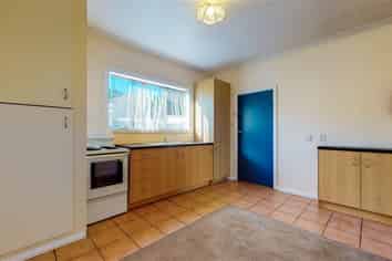 2/13 Faulke Ave, Wainuiomata