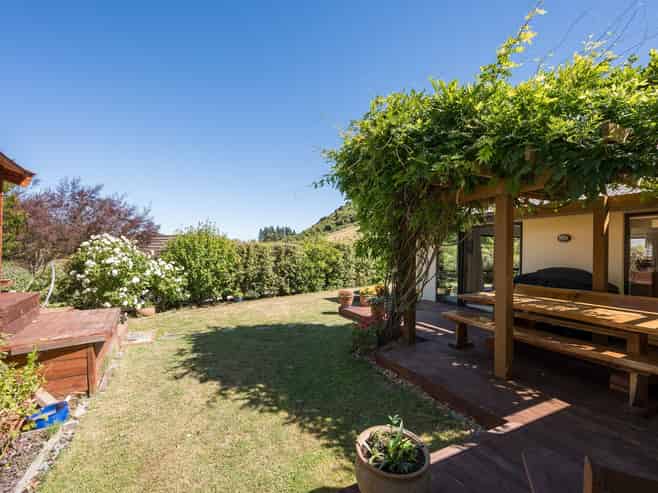 18 Saddleback Road, Todds Valley