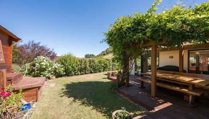 18 Saddleback Road, Todds Valley