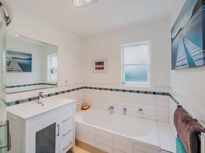 33 Ocean Road, Paraparaumu Beach