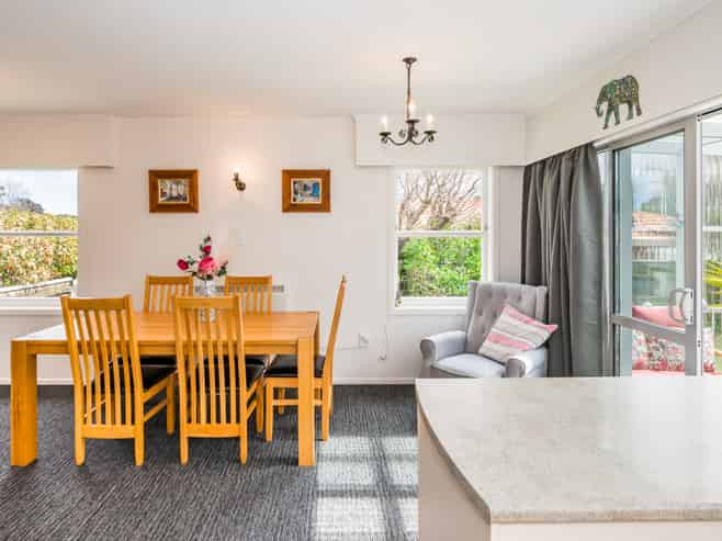 33 Ocean Road, Paraparaumu Beach