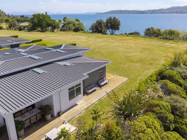 8 Kuiwai Drive, Rainbow Point