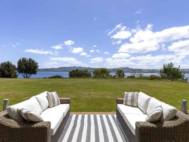 8 Kuiwai Drive, Rainbow Point