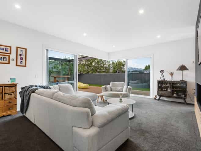 16 Hosking Drive, Cromwell