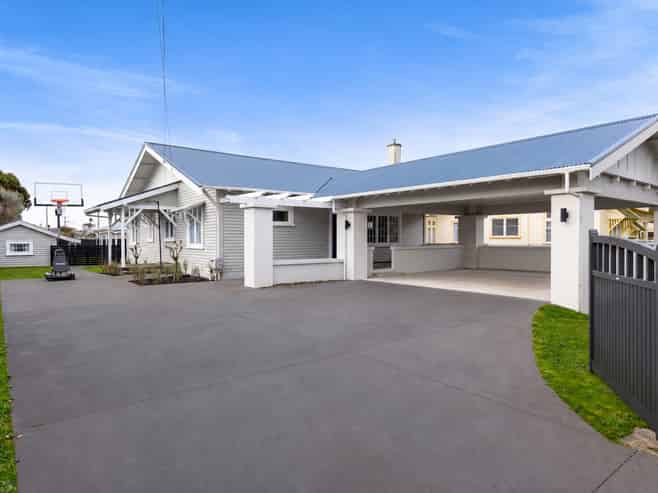 32 Surrey Street, Hawera