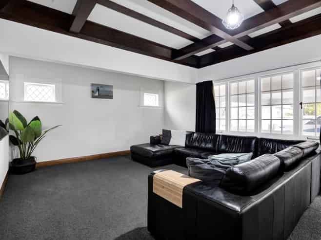 32 Surrey Street, Hawera