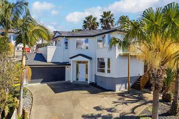 60 Hogarth Rise, West Harbour