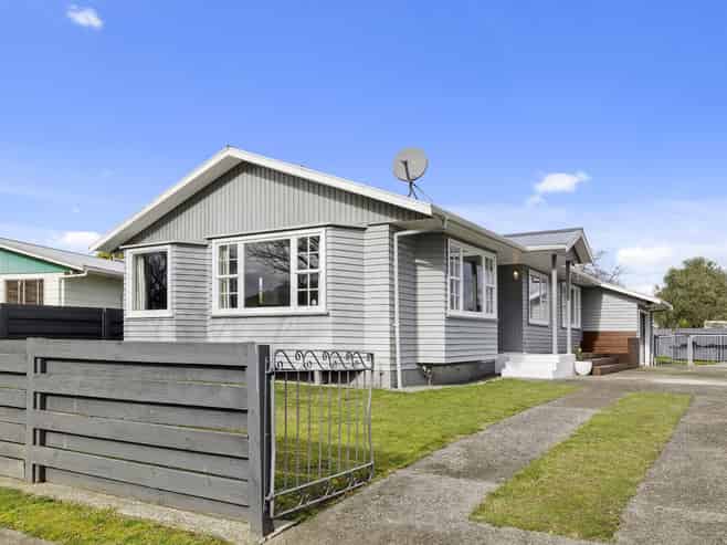 9 Bonnie Glen Crescent , Ebdentown