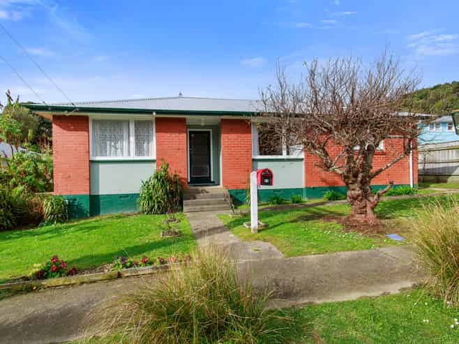 188 Sievers Grove, Porirua East
