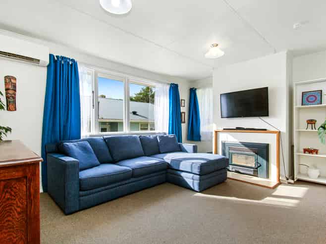 188 Sievers Grove, Porirua East