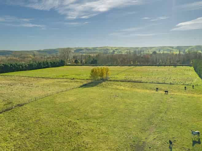 2460 State Highway 2, Waipukurau