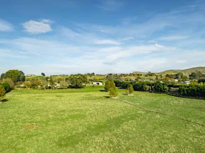 2460 State Highway 2, Waipukurau
