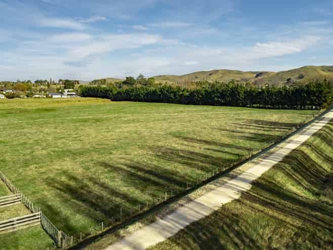 2460 State Highway 2, Waipukurau