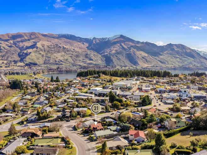 3 Mount Iron Drive, Wanaka