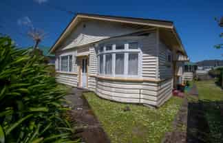 16 Cooper Street, Karori