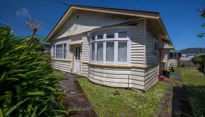 16 Cooper Street, Karori