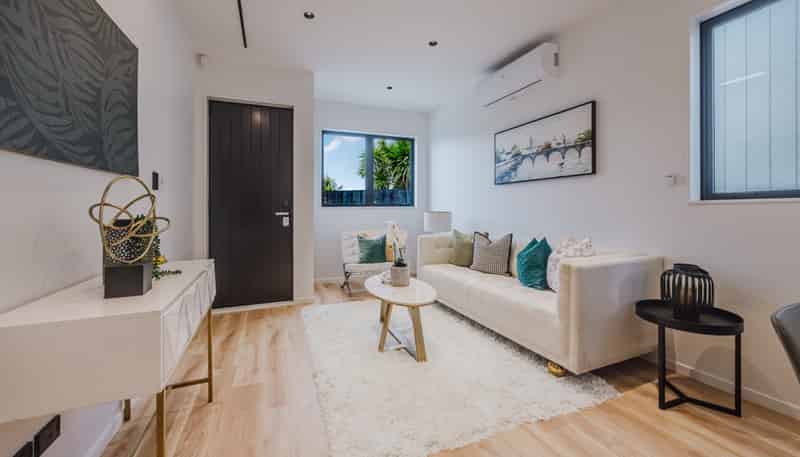 2/10 Vincent Street, Howick