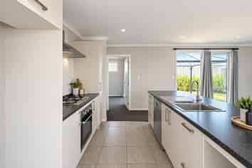 5/3 North Ridge Drive , Rototuna