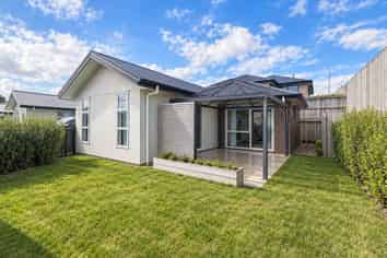 5/3 North Ridge Drive , Rototuna