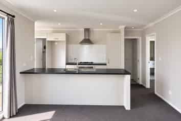 5/3 North Ridge Drive , Rototuna