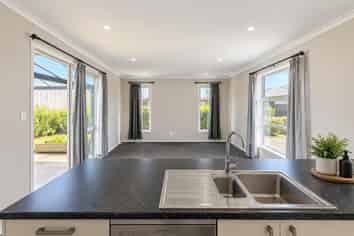 5/3 North Ridge Drive , Rototuna