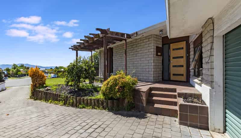 24 Mountain View Road, Witherlea