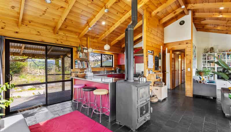 121 Win Valley Road, Dovedale