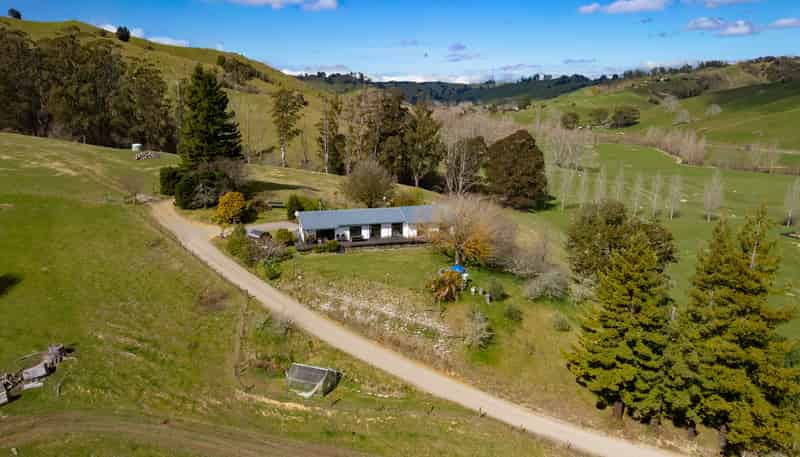 121 Win Valley Road, Dovedale