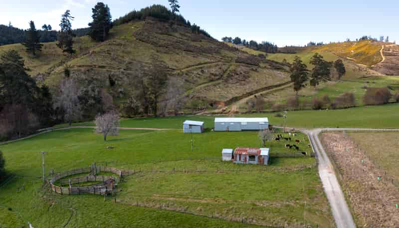 121 Win Valley Road, Dovedale